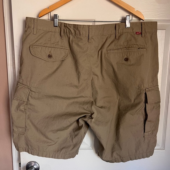 Levi's Men's Khaki Cargo‎ Shorts - Picture 2 of 4